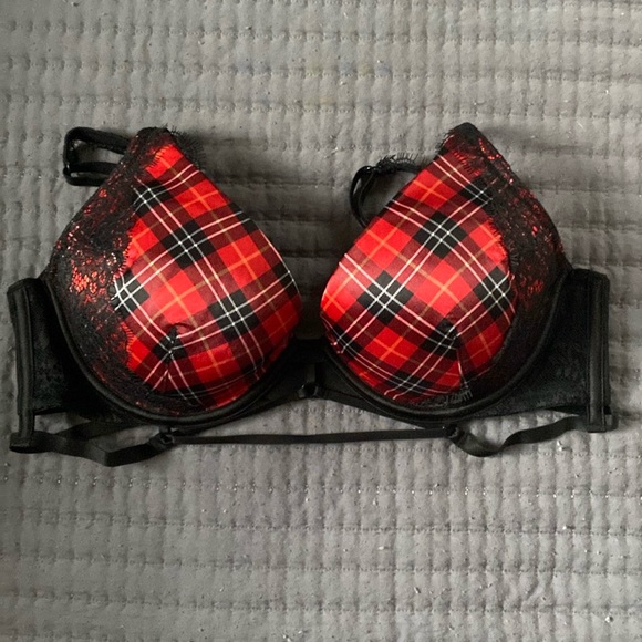 Victoria's Secret Other - Very sexy plunge bra